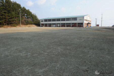グラウンドは臨時のヘリポートに 3月30日