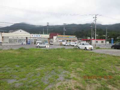 高台に食料店「三陸屋」と釣り具店「三釣」、三平食堂、郵便局が移転しました 高台に食料店「三陸屋」と釣り具店「三釣」、三平食堂、郵便局が移転しました